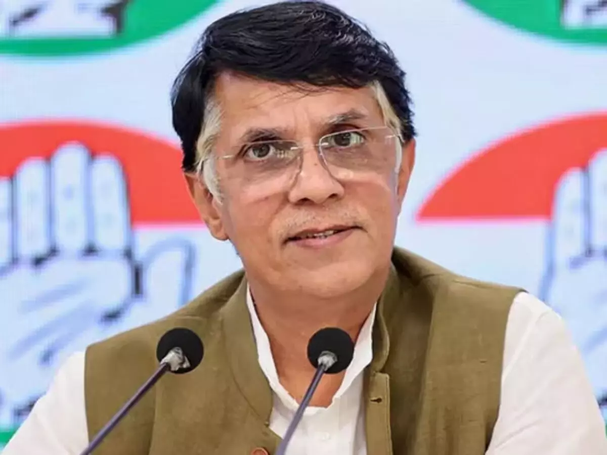 पवन खेड़ा पहुंचे सुप्रीम कोर्ट, गुवाहाटी हाईकोर्ट के फैसले को दी चुनौती पवन खेड़ा पहुंचे सुप्रीम कोर्ट, गुवाहाटी हाईकोर्ट के फैसले को दी चुनौती