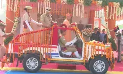 यूपी में सुरक्षा, सेवा और संकल्प का नया अध्याय, सीएम योगी ने आरक्षियों की दीक्षांत परेड का किया निरीक्षण यूपी में सुरक्षा, सेवा और संकल्प का नया अध्याय, सीएम योगी ने आरक्षियों की दीक्षांत परेड का किया निरीक्षण