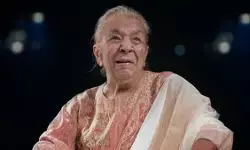 अपने से 8 साल छोटे हिंदू कलाकार से प्यार कर बनीं जोहरा सहगल, समाज की बंदिशों को तोड़कर लिखी अनोखी प्रेम कहानी अपने से 8 साल छोटे हिंदू कलाकार से प्यार कर बनीं जोहरा सहगल, समाज की बंदिशों को तोड़कर लिखी अनोखी प्रेम कहानी