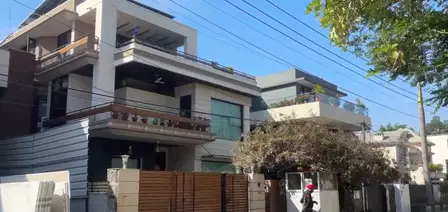 भ्रष्टाचार के घेरे में सस्पेंड एआईजी हरचरण सिंह भुल्लर: ED की 11 ठिकानों पर छापेमारी, मनी लॉन्ड्रिंग की जांच तेज भ्रष्टाचार के घेरे में सस्पेंड एआईजी हरचरण सिंह भुल्लर: ED की 11 ठिकानों पर छापेमारी, मनी लॉन्ड्रिंग की जांच तेज