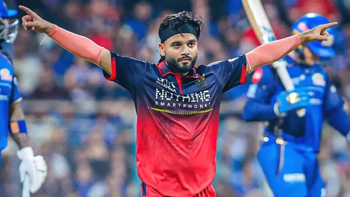RCB की धमाकेदार जीत: तेज गेंदबाजों का कहर, सुयश शर्मा ने रचा इतिहास RCB की धमाकेदार जीत: तेज गेंदबाजों का कहर, सुयश शर्मा ने रचा इतिहास