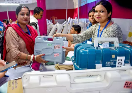 गुजरात निकाय चुनाव: शुरुआती रुझानों में भाजपा का दबदबा, कई निगमों में जीत, शहरी और ग्रामीण निकायों में बनाई बढ़त गुजरात निकाय चुनाव: शुरुआती रुझानों में भाजपा का दबदबा, कई निगमों में जीत, शहरी और ग्रामीण निकायों में बनाई बढ़त