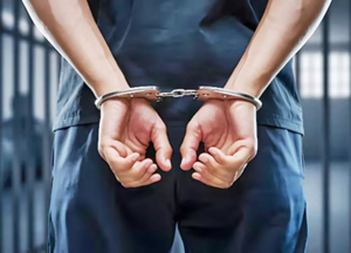 बंगाल चुनाव: दूसरे चरण के मतदान से पहले 809 लोगों को किया गया गिरफ्तार बंगाल चुनाव: दूसरे चरण के मतदान से पहले 809 लोगों को किया गया गिरफ्तार