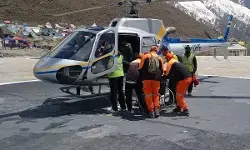 केदारनाथ धाम में प्रशासन मुस्तैद, बीमार श्रद्धालु को तुरंत हेली सेवा से सुरक्षित हायर सेंटर पहुंचाया केदारनाथ धाम में प्रशासन मुस्तैद, बीमार श्रद्धालु को तुरंत हेली सेवा से सुरक्षित हायर सेंटर पहुंचाया
