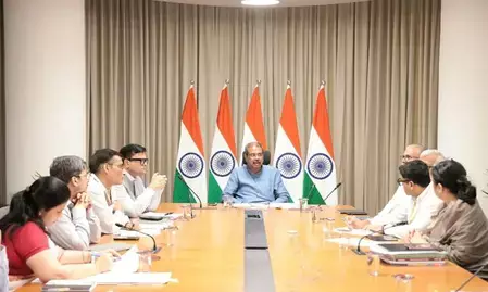 शिक्षा मंत्री की बड़ी समीक्षा बैठक: देश भर के छात्रों तक समय पर पहुँचेंगी NCERT की किताबें, वितरण प्रणाली पर फोकस