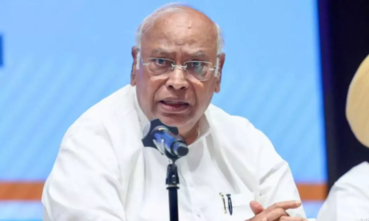 बंगाल चुनाव: दूसरे चरण में खरगे की अपील बंगाल चुनाव: दूसरे चरण में खरगे की अपील
