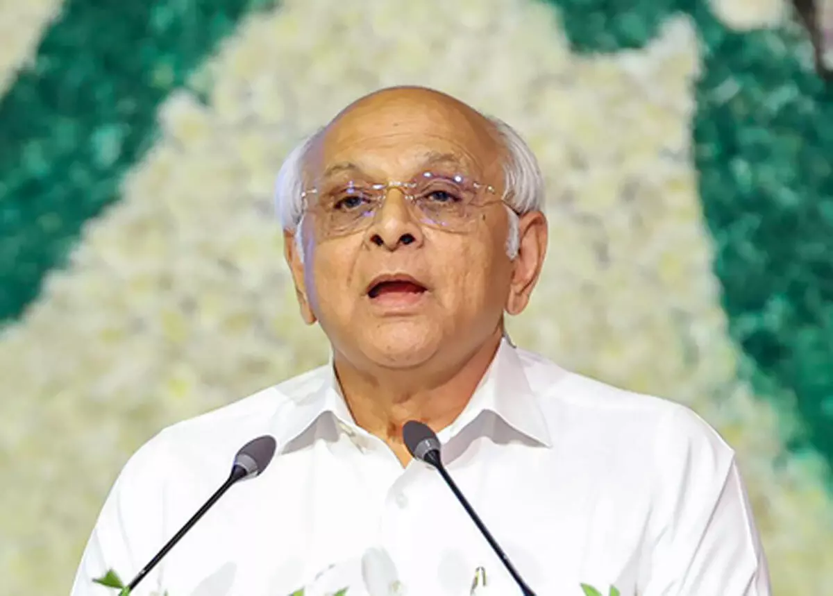 गुजरात: सूरत में होने वाले वीजीआरसी-2026 की तैयारियों की समीक्षा गुजरात: सूरत में होने वाले वीजीआरसी-2026 की तैयारियों की समीक्षा