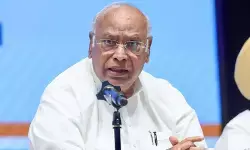 बंगाल चुनाव: दूसरे चरण में खरगे की अपील बंगाल चुनाव: दूसरे चरण में खरगे की अपील
