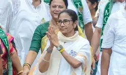 बंगाल एग्जिट पोल: टीएमसी और भाजपा में कांटे की टक्कर, जानें किसकी बनेगी सरकार?
