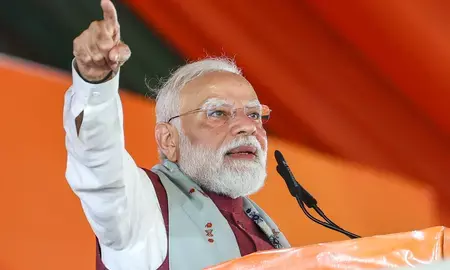 प्रधानमंत्री मोदी काशी विश्वनाथ मंदिर में पूजा-अर्चना के बाद 36,230 करोड़ रुपए के गंगा एक्सप्रेसवे का करेंगे उद्घाटन