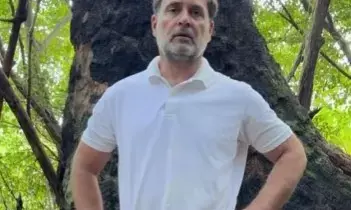 राहुल गांधी का ग्रेट निकोबार दौरा: केंद्र की मेगा प्रोजेक्ट पर बरसे, बोले- यह विकास नहीं, विनाश है राहुल गांधी का ग्रेट निकोबार दौरा: केंद्र की मेगा प्रोजेक्ट पर बरसे, बोले- यह विकास नहीं, विनाश है