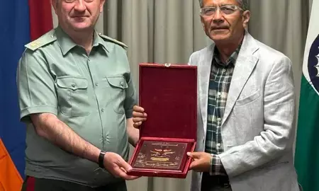 भारत-आर्मेनिया रक्षा वार्ता: रक्षा सचिव और आर्मेनिया के चीफ ऑफ जनरल स्टाफ ने सैन्य सहयोग बढ़ाने पर की चर्चा भारत-आर्मेनिया रक्षा वार्ता: रक्षा सचिव और आर्मेनिया के चीफ ऑफ जनरल स्टाफ ने सैन्य सहयोग बढ़ाने पर की चर्चा
