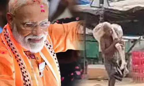 प्राइम मक्खन और कंधों पर कंकाल वाला भारत प्राइम मक्खन और कंधों पर कंकाल वाला भारत