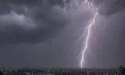 मौसम विभाग ने मध्य प्रदेश में तूफान, ओलावृष्टि और बिजली गिरने की चेतावनी जारी की मौसम विभाग ने मध्य प्रदेश में तूफान, ओलावृष्टि और बिजली गिरने की चेतावनी जारी की