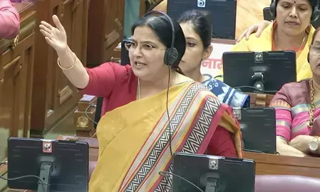 आधी आबादी को मिले पूरा हक: महिला आरक्षण पर मुखर हुईं मंत्री रजनी तिवारी, गिनाईं नारी शक्ति की उपलब्धियां आधी आबादी को मिले पूरा हक: महिला आरक्षण पर मुखर हुईं मंत्री रजनी तिवारी, गिनाईं नारी शक्ति की उपलब्धियां