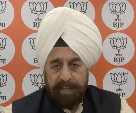 भाजपा का ममता बनर्जी पर तीखा हमला, आरपी सिंह बोले- भवानीपुर से हार तय, हताशा में उठाए कदम भाजपा का ममता बनर्जी पर तीखा हमला, आरपी सिंह बोले- भवानीपुर से हार तय, हताशा में उठाए कदम