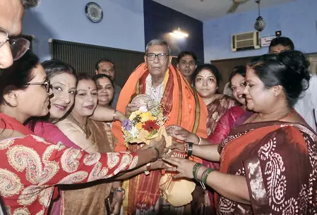 हरियाणा के राज्यपाल ने स्कूली बच्चों के सर्वांगीण विकास पर जोर दिया हरियाणा के राज्यपाल ने स्कूली बच्चों के सर्वांगीण विकास पर जोर दिया