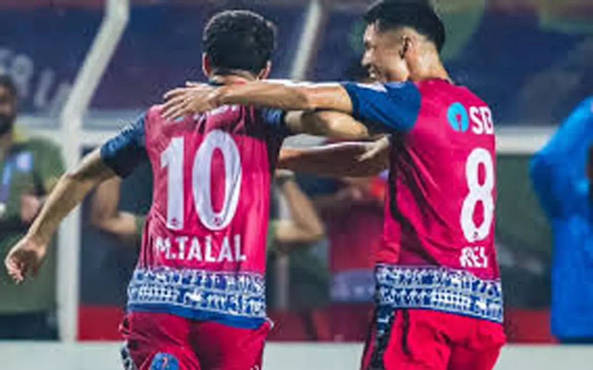 आईएसएल: अंतिम पलों में मैच का रोमांच, जमशेदपुर एफसी ने एफसी गोवा को 2-0 से हराया आईएसएल: अंतिम पलों में मैच का रोमांच, जमशेदपुर एफसी ने एफसी गोवा को 2-0 से हराया