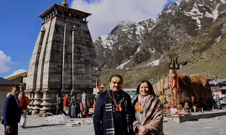 शादी की 40वीं सालगिरह पर केदारनाथ पहुंचे गौतम अदाणी; 4 लाख कर्मचारियों के लिए शुरू की ‘अपनी बात, अपनों के साथ’ पहल