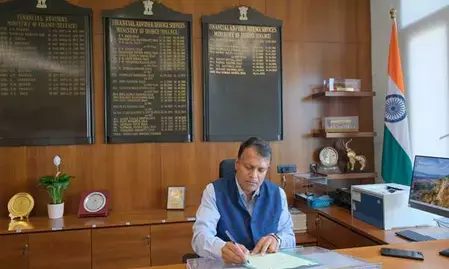 बड़ा प्रशासनिक फेरबदल: विश्वजीत सहाय बने नए रक्षा वित्त सचिव, भरत खेड़ा ने संभाला MSME मंत्रालय के सचिव का पदभार बड़ा प्रशासनिक फेरबदल: विश्वजीत सहाय बने नए रक्षा वित्त सचिव, भरत खेड़ा ने संभाला MSME मंत्रालय के सचिव का पदभार
