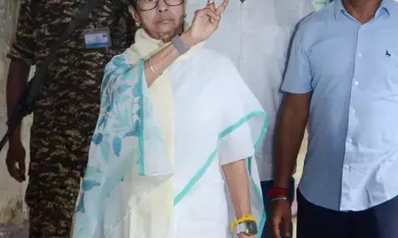 पश्चिम बंगाल में तृणमूल और भाजपा में निर्णायक टक्कर की संभावना, ममता के लिए दक्षिणी क्षेत्र अहम क्यों? पश्चिम बंगाल में तृणमूल और भाजपा में निर्णायक टक्कर की संभावना, ममता के लिए दक्षिणी क्षेत्र अहम क्यों?