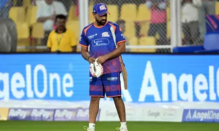 तेजी से रिकवरी कर रहे रोहित, सीएसके के खिलाफ खेलने का फैसला मैच के दिन होगा: जयवर्धने तेजी से रिकवरी कर रहे रोहित, सीएसके के खिलाफ खेलने का फैसला मैच के दिन होगा: जयवर्धने