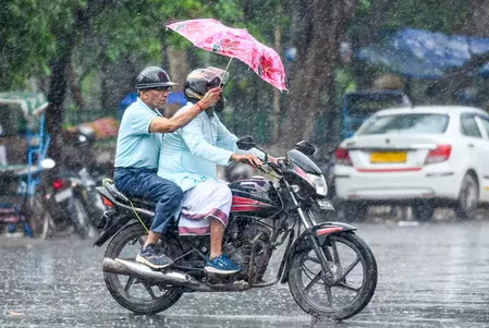 एनसीआर में 3 और 4 मई को येलो अलर्ट जारी, बारिश और तेज हवाओं से मिलेगी गर्मी में राहत एनसीआर में 3 और 4 मई को येलो अलर्ट जारी, बारिश और तेज हवाओं से मिलेगी गर्मी में राहत