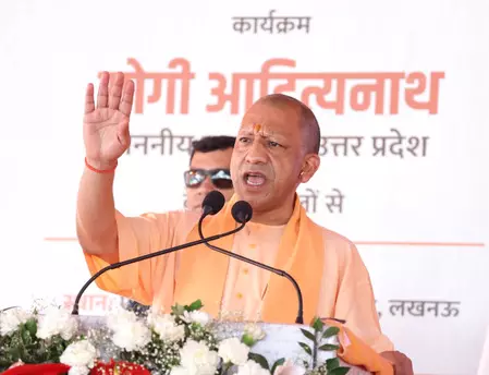 औद्योगिक विकास के लिए मिशन मोड में पूरा कराएं इंफ्रास्ट्रक्चर परियोजनाएं: सीएम योगी औद्योगिक विकास के लिए मिशन मोड में पूरा कराएं इंफ्रास्ट्रक्चर परियोजनाएं: सीएम योगी
