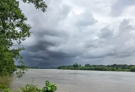 उत्तराखंड में मौसम बिगड़ने के आसार, कई जिलों के लिए ऑरेंज अलर्ट जारी उत्तराखंड में मौसम बिगड़ने के आसार, कई जिलों के लिए ऑरेंज अलर्ट जारी
