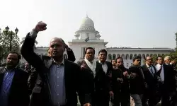 बांग्लादेश बार एसोसिएशन चुनाव: अवामी लीग से जुड़े वकीलों के नामांकन रद्द होने पर वैश्विक आलोचना