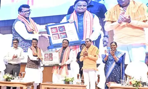 ओडिशा के मुख्यमंत्री ने श्रमिकों की भूमिका की सराहना की, मजदूर दिवस पर वेतन वृद्धि की घोषणा ओडिशा के मुख्यमंत्री ने श्रमिकों की भूमिका की सराहना की, मजदूर दिवस पर वेतन वृद्धि की घोषणा