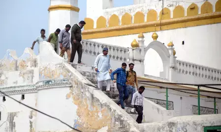 इलाहाबाद हाईकोर्ट ने संभल में सार्वजनिक जमीन पर नमाज की अनुमति से किया इनकार