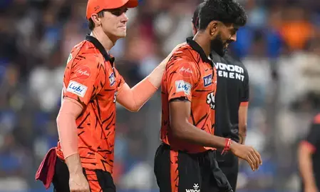 आईपीएल 2026: होम ग्राउंड पर केकेआर से एसआरएच की भिड़ंत, प्वाइंट्स टेबल में शीर्ष पर पहुंचना मकसद आईपीएल 2026: होम ग्राउंड पर केकेआर से एसआरएच की भिड़ंत, प्वाइंट्स टेबल में शीर्ष पर पहुंचना मकसद