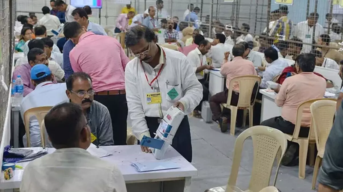 पश्चिम बंगाल चुनाव: सभी केंद्रों पर सुरक्षा के इंतजाम चाक-चौबंद, सुबह 8 बजे से शुरू होगी मतगणना पश्चिम बंगाल चुनाव: सभी केंद्रों पर सुरक्षा के इंतजाम चाक-चौबंद, सुबह 8 बजे से शुरू होगी मतगणना
