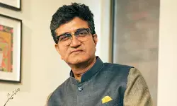प्रसून जोशी बने प्रसार भारती के नए अध्यक्ष, सरकार ने की नियुक्ति की घोषणा प्रसून जोशी बने प्रसार भारती के नए अध्यक्ष, सरकार ने की नियुक्ति की घोषणा