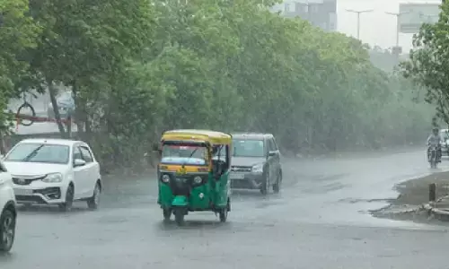 पश्चिमी विक्षोभ ला रहा आंधी-तूफान, दिल्ली से लेकर बिहार तक झमाझम बारिश