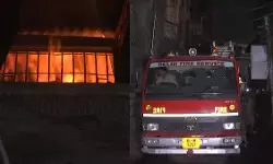 पुरानी दिल्ली के चावड़ी बाजार में कार्ड के गोदाम में भीषण आग, इलाके में मचा हड़कंप पुरानी दिल्ली के चावड़ी बाजार में कार्ड के गोदाम में भीषण आग, इलाके में मचा हड़कंप
