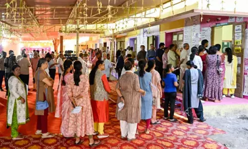 तमिलनाडु में किसके सिर सजेगा जीत का ताज? फैसले का काउंटडाउन शुरू तमिलनाडु में किसके सिर सजेगा जीत का ताज? फैसले का काउंटडाउन शुरू