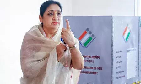 बारामती में सुनेत्रा पवार सबसे आगे, अब तक की गिनती में उन्हें सबसे अधिक वोट मिले बारामती में सुनेत्रा पवार सबसे आगे, अब तक की गिनती में उन्हें सबसे अधिक वोट मिले