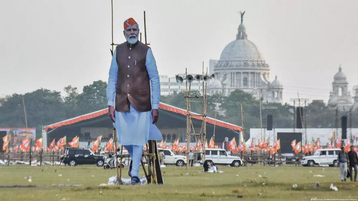 आखिर कैसे पहली बार पश्चिम बंगाल की सत्ता पर काबिज हुई बीजेपी आखिर कैसे पहली बार पश्चिम बंगाल की सत्ता पर काबिज हुई बीजेपी