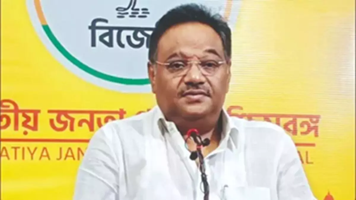 पश्चिम बंगाल में भाजपा का सीएम कौन?: 9 मई को नए मुख्यमंत्री का शपथ ग्रहण, समिक भट्टाचार्य ने दिया बड़ा अपडेट पश्चिम बंगाल में भाजपा का सीएम कौन?: 9 मई को नए मुख्यमंत्री का शपथ ग्रहण, समिक भट्टाचार्य ने दिया बड़ा अपडेट