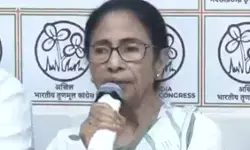 बंगाल नतीजों पर ममता बनर्जी का बड़ा हमला: हम हारे नहीं, हमें हराया गया, भाजपा ने EC का इस्तेमाल किया बंगाल नतीजों पर ममता बनर्जी का बड़ा हमला: हम हारे नहीं, हमें हराया गया, भाजपा ने EC का इस्तेमाल किया