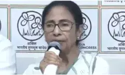 बंगाल में बच्ची की हत्या के बाद सियासत गरम, ममता बनर्जी हाउस अरेस्ट ; TMC ने सुरक्षा व्यवस्था पर उठाए सवाल बंगाल में बच्ची की हत्या के बाद सियासत गरम, ममता बनर्जी हाउस अरेस्ट ; TMC ने सुरक्षा व्यवस्था पर उठाए सवाल
