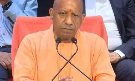 उत्तर प्रदेश में आंधी-तूफान और बिजली गिरने से 18 लोगों की मौत, सीएम योगी ने जारी किए निर्देश उत्तर प्रदेश में आंधी-तूफान और बिजली गिरने से 18 लोगों की मौत, सीएम योगी ने जारी किए निर्देश