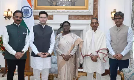 राघव चड्ढा ने राष्ट्रपति से की पंजाब सरकार की शिकायत, कहा- एजेंसियों के जरिए लिया जा रहा बदला राघव चड्ढा ने राष्ट्रपति से की पंजाब सरकार की शिकायत, कहा- एजेंसियों के जरिए लिया जा रहा बदला