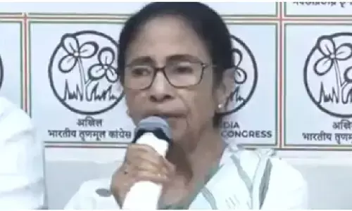 बंगाल में बच्ची की हत्या के बाद सियासत गरम, ममता बनर्जी हाउस अरेस्ट ; TMC ने सुरक्षा व्यवस्था पर उठाए सवाल बंगाल में बच्ची की हत्या के बाद सियासत गरम, ममता बनर्जी हाउस अरेस्ट ; TMC ने सुरक्षा व्यवस्था पर उठाए सवाल
