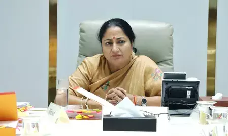 दिल्ली की मुख्यमंत्री रेखा गुप्ता ने वोकेशनल टीचर्स के वेतन में वृद्धि की घोषणा की