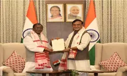 हिमंत बिस्व सरमा ने राज्यपाल लक्ष्मण को सौंपा इस्तीफा, नई सरकार के गठन तक रहेंगे कार्यवाहक मुख्यमंत्री हिमंत बिस्व सरमा ने राज्यपाल लक्ष्मण को सौंपा इस्तीफा, नई सरकार के गठन तक रहेंगे कार्यवाहक मुख्यमंत्री