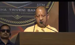 मल्टी-डोमेन युद्ध के दौर में शक्ति ही शांति की गारंटी : मुख्यमंत्री योगी मल्टी-डोमेन युद्ध के दौर में शक्ति ही शांति की गारंटी : मुख्यमंत्री योगी