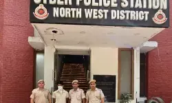 दिल्ली पुलिस की बड़ी कार्रवाई: साइबर थाना नॉर्थ-वेस्ट ने सेक्सटॉर्शन रैकेट के मास्टरमाइंड को दबोचा दिल्ली पुलिस की बड़ी कार्रवाई: साइबर थाना नॉर्थ-वेस्ट ने सेक्सटॉर्शन रैकेट के मास्टरमाइंड को दबोचा